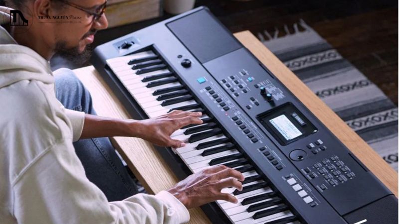 So sánh đàn organ dùng pin và điện