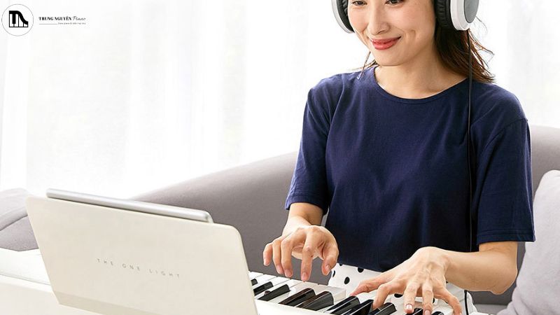 Hãy trang bị thêm chiếc tai nghe chất lượng