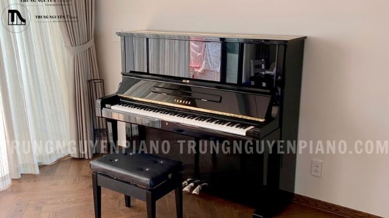 Đánh giá đàn piano Yamaha UX3 về trải nghiệm chơi