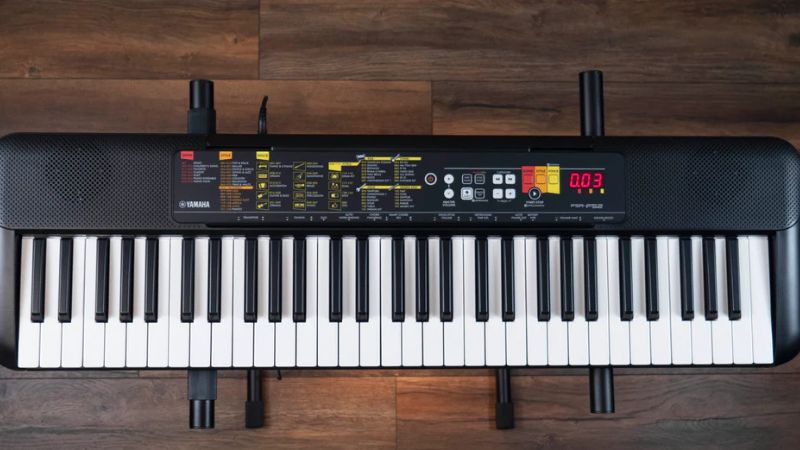 Bàn phím của Yamaha PSR-F52 là loại phím hộp