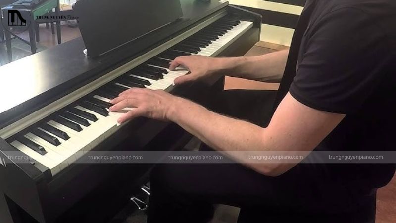 Đánh giá đàn piano điện Yamaha YDP-161: Có nên mua không? 5 Với bàn phím GH giúp YDP-161 mang đến cảm giác chơi với độ nặng và độ nảy tốt