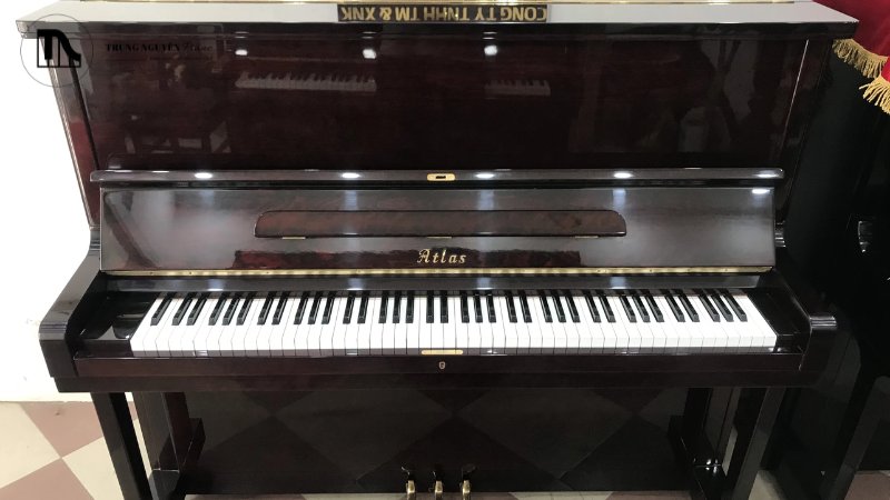 Đánh giá Atlas NA3D 2: Piano cơ Nhật tốt cho không gian nhỏ, người mới 7 Giá của một cây Atlas NA3D 2 đã qua sử dụng có thể dao động tùy thuộc vào năm sản xuất