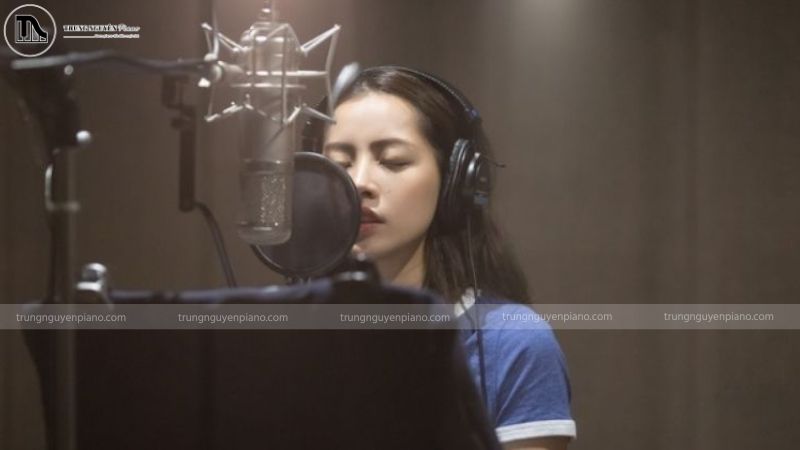 Lắng nghe giọng hát của bạn là bước đầu để hiểu, điều chỉnh và phát triển chất giọng một cách bền vững và tự nhiên.