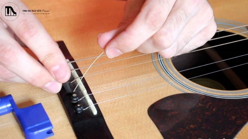 Rè dây đàn Guitar: Nguyên nhân phổ biến và cách khắc phục 6 Hướng dẫn cách chỉnh rè dây guitar