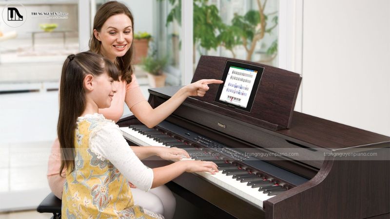 Sự đồng hành của giáo viên và phụ huynh không chỉ là hỗ trợ kỹ thuật, mà còn là điểm tựa tinh thần vững chắc