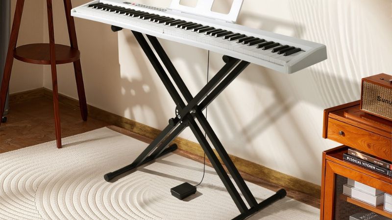 Pedal đàn piano cần phản hồi mượt và không phát ra tiếng ồn lạ