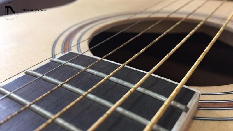 Dấu hiệu cần thay dây guitar