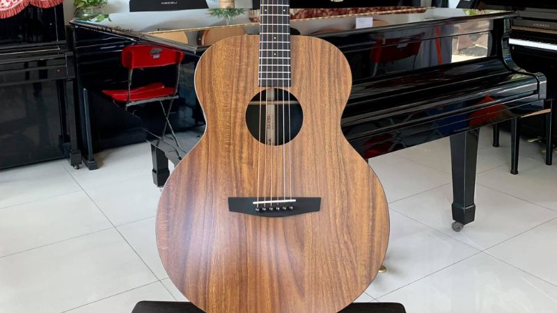 High-Pressure Laminate, hay HPL, là một loại vật liệu kỹ thuật được tạo ra bằng cách ép nhiều lớp giấy hoặc vải