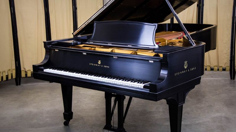 Giá đàn Grand Piano mới nguyên hộp chắc chắn sẽ cao hơn đàn đã qua sử dụng