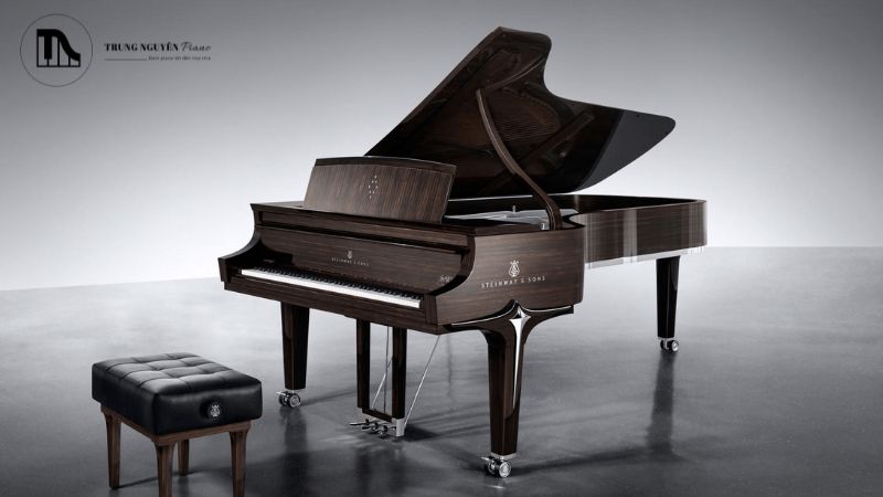Grand Piano nổi bật với kích thước lớn, âm thanh vang dội và thiết kế sang trọng
