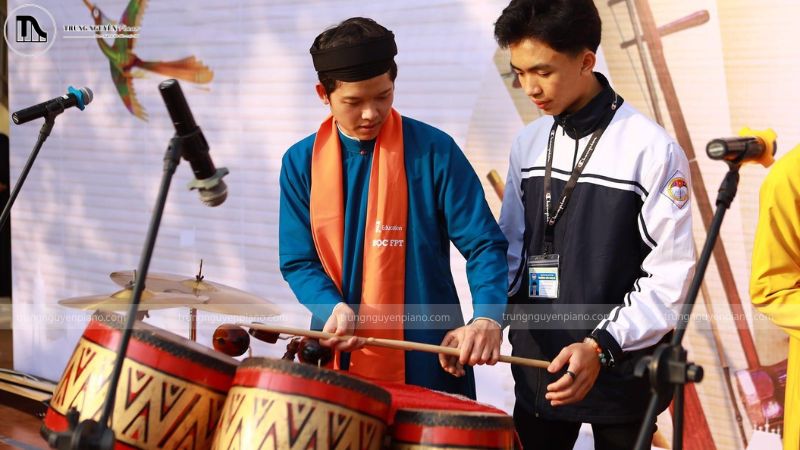 Đừng chọn theo số đông – hãy chọn nhạc cụ thứ hai phù hợp với cá tính và định hướng nghệ thuật của riêng bạn.