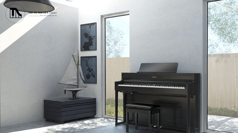 Roland HP704 lại tiếp cận bằng công nghệ SuperNATURAL Piano Modeling