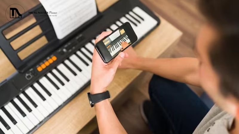 Học nhạc cụ qua video trực tuyến mang lại nhiều lợi ích đáng kể