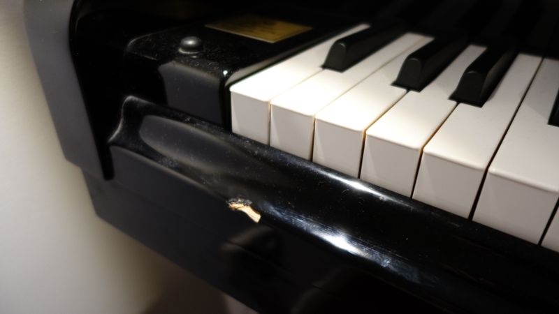 Nguy cơ trầy xước đàn piano do va chạm khi tự di chuyển