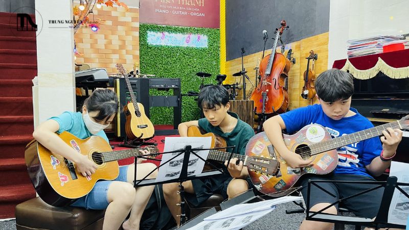 Lựa chọn nhạc cụ phụ thuộc vào thể loại nhạc mà ban nhạc theo đuổi và vai trò bạn mong muốn