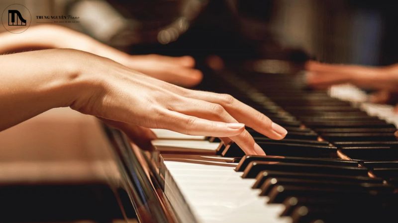 Lời khuyên cho người thuận tay trái chơi đàn piano
