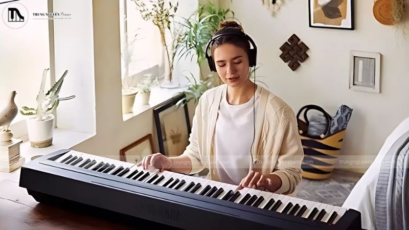 Hướng dẫn luyện tai nghe nhạc hiệu quả cho người học piano/guitar 7 Luyện nghe giai điệu đơn giản rèn cảm âm cơ bản, giúp bạn tái hiện giai điệu chính xác và phát triển khả năng chơi nhạc không cần nhìn bản.