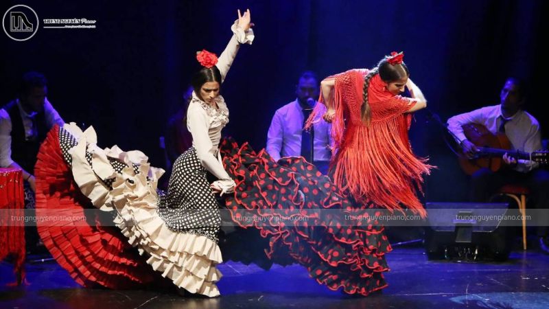 Modes âm nhạc: Hiểu & ứng dụng điệu thức trên piano/guitar hiệu quả 6 Điệu thức Phrygian là linh hồn của vũ điệu Flamenco, mang đến âm sắc đậm chất đam mê và cuồng nhiệt.