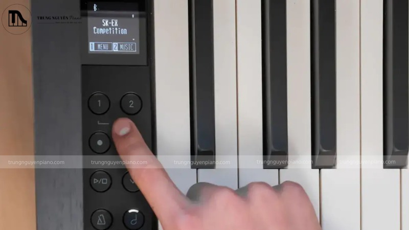 Tại sao Piano Điện cao cấp lại có giá ngang Piano Cơ? 1 Chi tiết công nghệ cao của piano điện