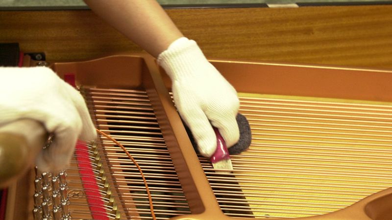 So sánh Grand Piano Yamaha C Series & CX Series: Chọn đàn 7 Kiểm tra kỹ lưỡng đàn piano đã qua sử dụng giúp đảm bảo hiệu suất