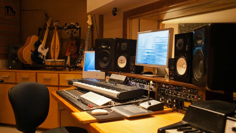 Trang bị piano điện cho phòng thu tại nhà