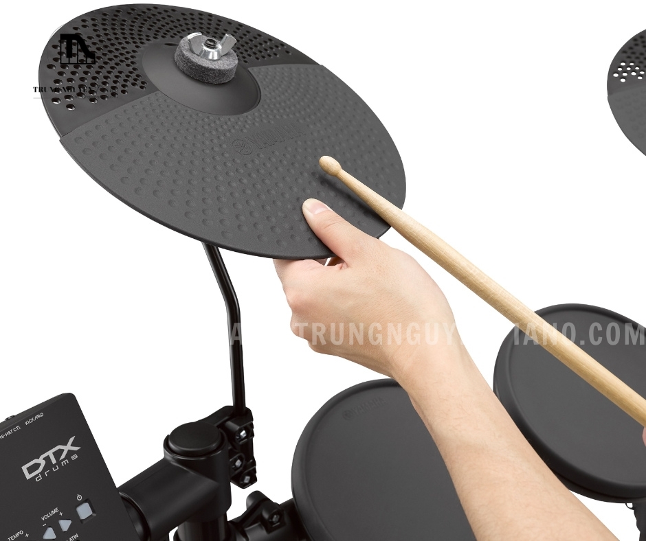 Trống Điện YAMAHA DTX432K 4 Trống Điện YAMAHA DTX432K với pad snare TP70S là một nâng cấp vượt trội, cho phép bạn tạo ra ba âm thanh riêng biệt trên cùng một mặt pad