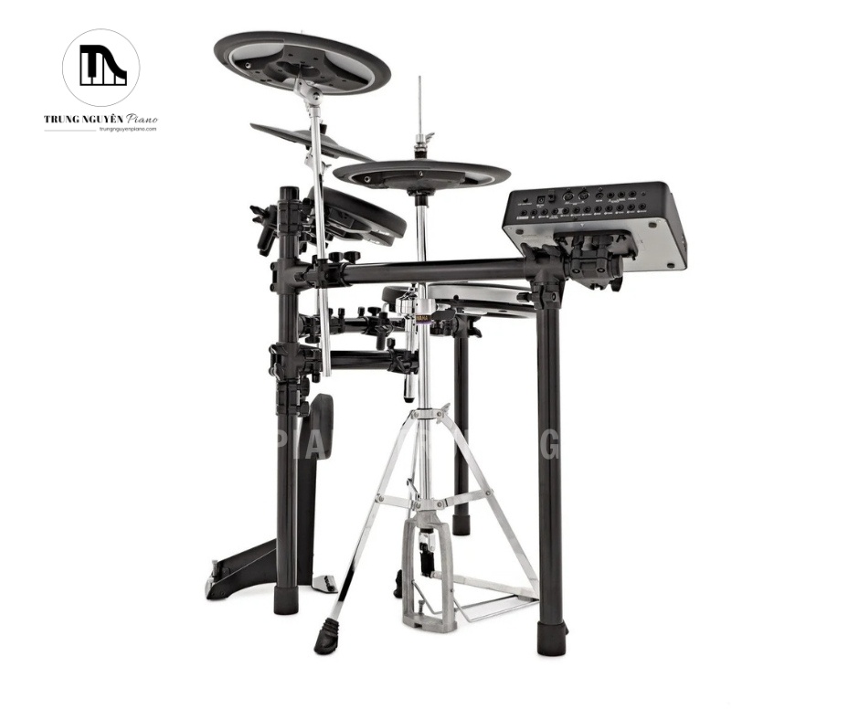Trống Điện YAMAHA DTX700K 3 Trống Điện YAMAHA DTX700K toát lên vẻ ngoài chuyên nghiệp và vững chãi với hệ thống giá đỡ RS500 cứng cáp mang lại cảm giác chắc chắn