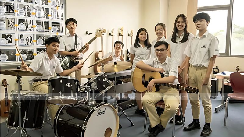 Người học nhạc cụ tham gia các cuộc thi âm nhạc