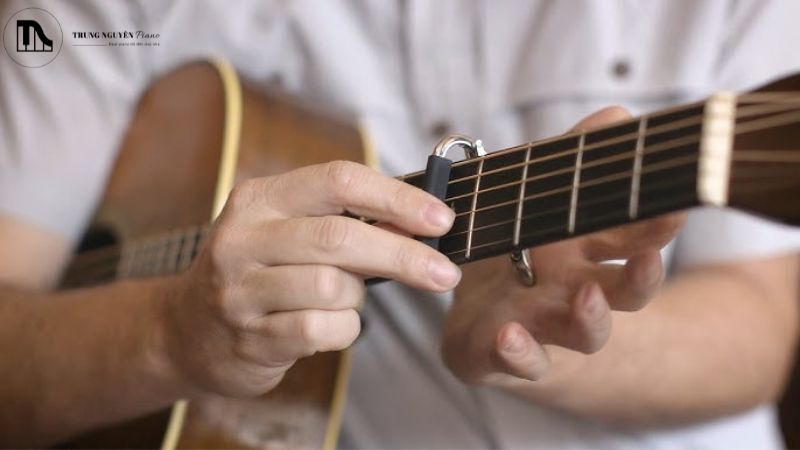 Hướng dẫn chọn capo đàn 12 dây