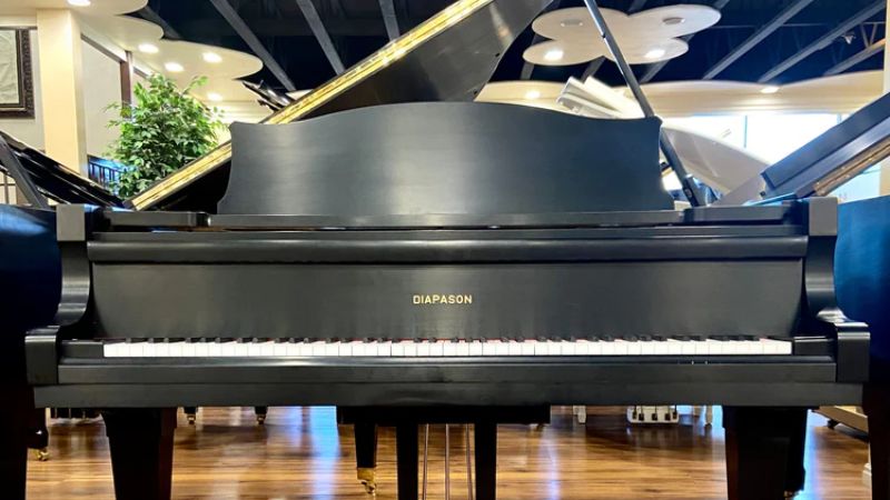 Cây đàn Diapason với thiết kế cổ điển