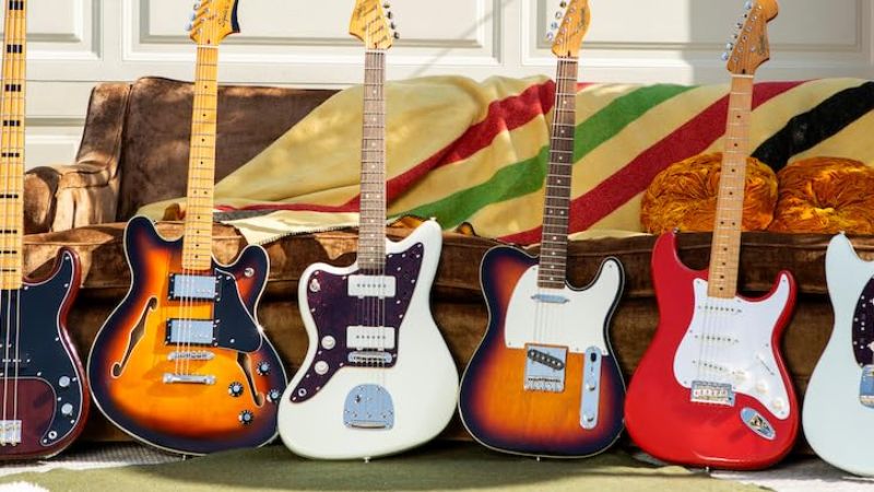 Mua guitar tại cửa hàng uy tín để đảm bảo chất lượng và bảo hành