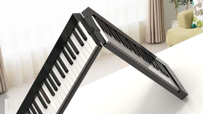 Cơ chế gấp phát ra tiếng lạ hoặc kẹt là dấu hiệu cần kiểm tra kỹ thuật