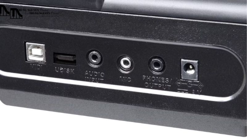 Lõi đồng OFC, lớp cách điện, lớp chống nhiễu, vỏ ngoài PVC