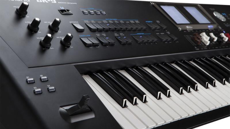 Đàn organ bị mất tiếng, méo tiếng: Hướng dẫn tự sửa & khi nào gọi thợ 1 Phím đàn bị liệt hoặc kêu chập chờn là dấu hiệu nhận biết sự cố kỹ thuật thường gặp