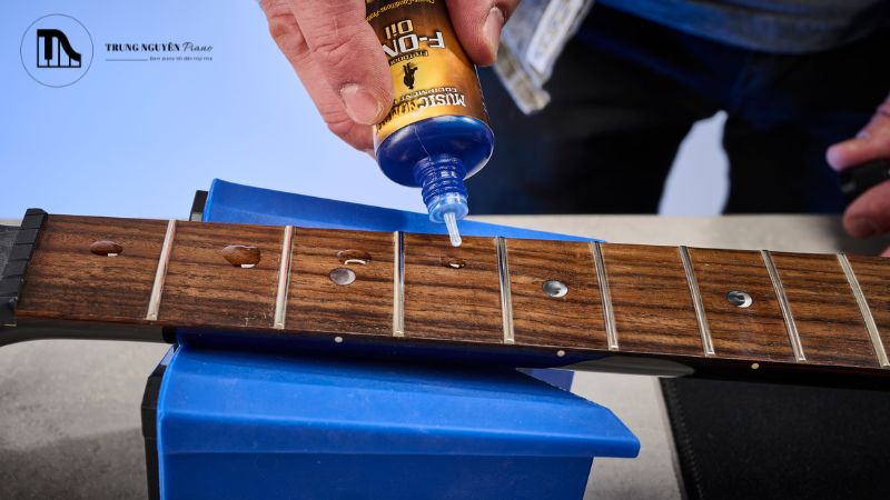 Dưỡng ẩm Fretboard Guitar