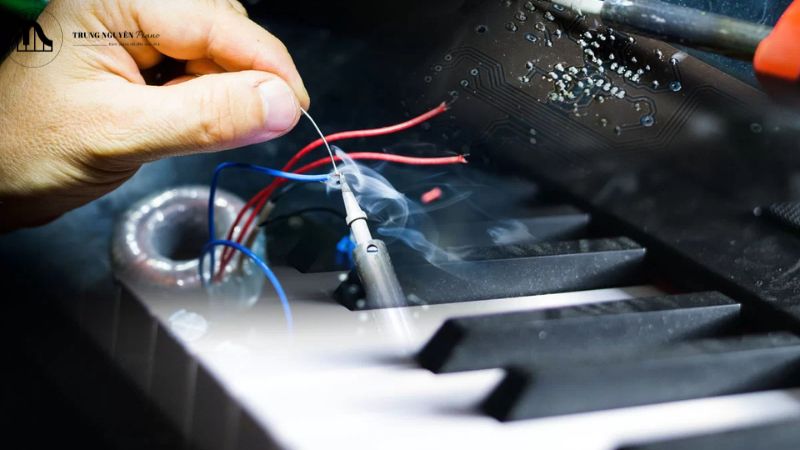 Khi nào nên chọn dịch vụ sửa piano điện 
