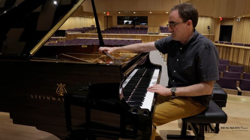 Chọn dịch vụ sửa piano chuyên nghiệp