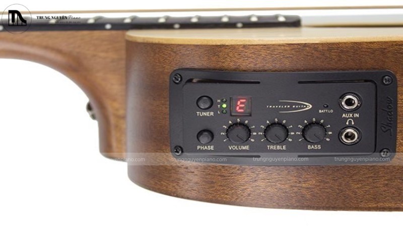 Top 3 Guitar Bass Acoustic: Trải nghiệm âm thanh mộc độc đáo 6 Bộ điều khiển EQ trên hông của một cây guitar bass acoustic