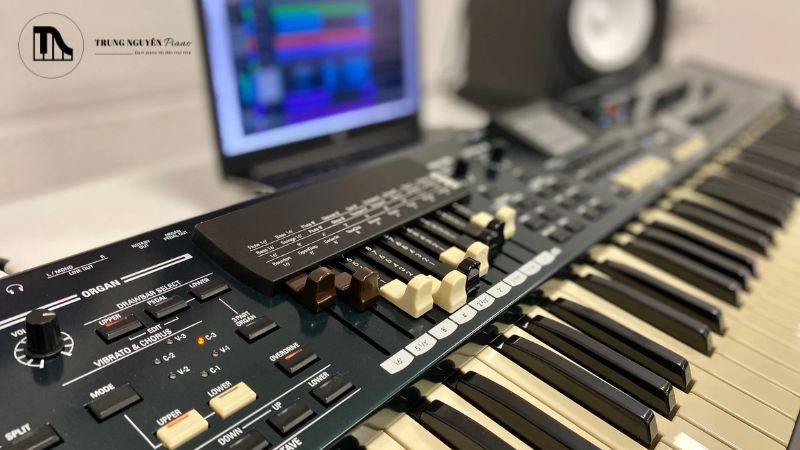 SK Pro còn được trang bị một engine Mono Synth riêng biệt