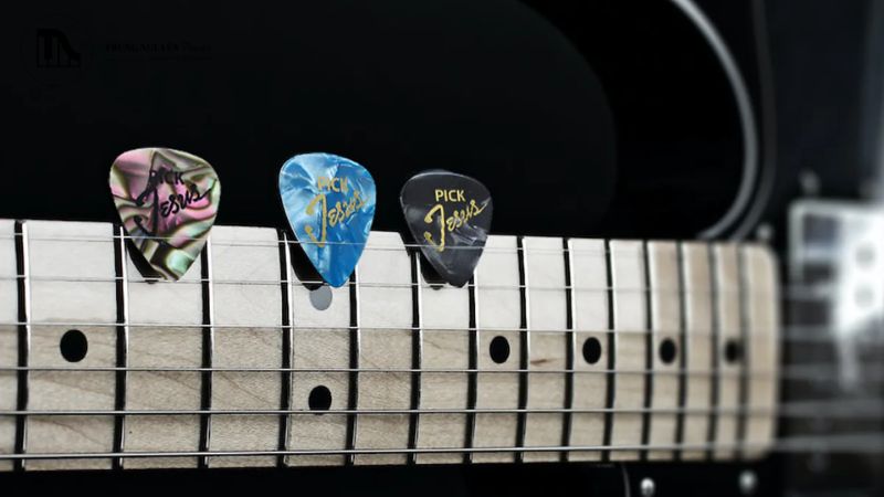 Tiếp tục dùng metronome, tập gảy tremolo trên một nốt