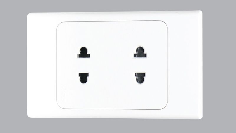 Ổ cắm không có tiếp địa có thể khiến tiếng ù lọt vào amply guitar