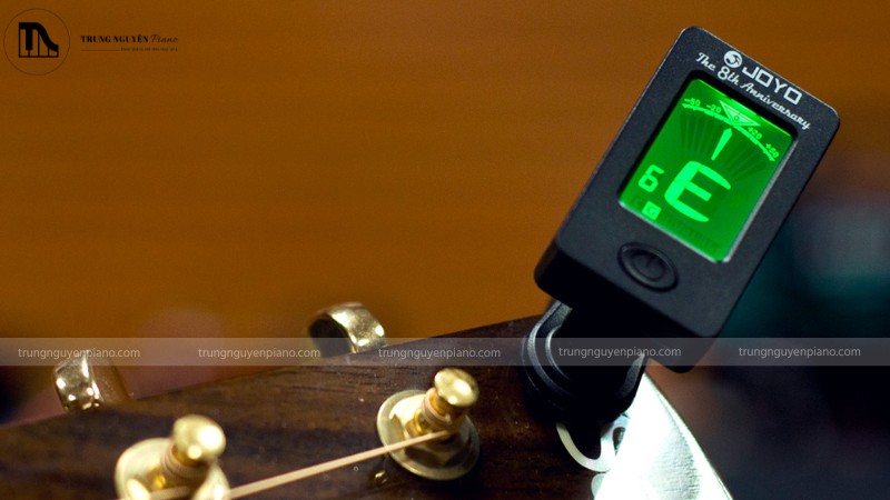 Máy lên dây đàn Pedal
