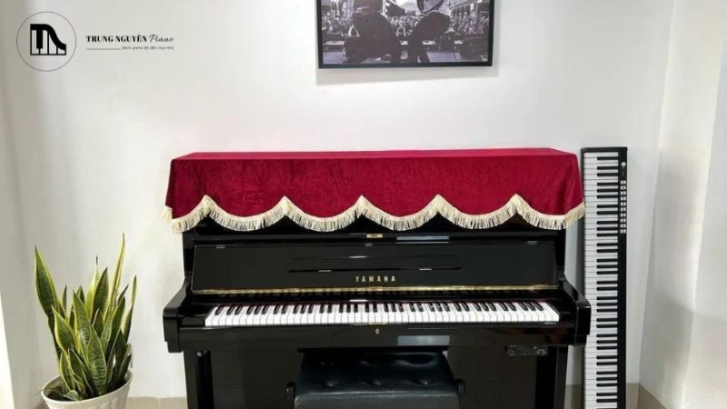 Top 5 piano cơ Upright size lớn (>130cm) âm thanh mạnh mẽ 4 Bộ máy (action) là hệ thống cơ học phức tạp gồm hàng ngàn chi tiết