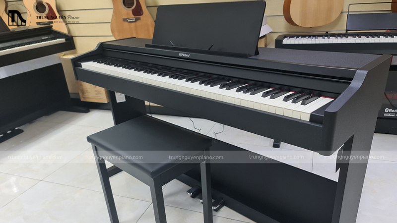 Đàn Roland RP107 sang trọng với thiết kế dạng tủ