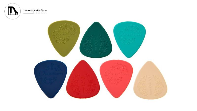 Pick Jazz III vs Standard 351: Loại nào cho tốc độ và tone hay? 1 Việc lựa chọn pick phù hợp ảnh hưởng trực tiếp đến cảm giác và sự thoải mái của người chơi