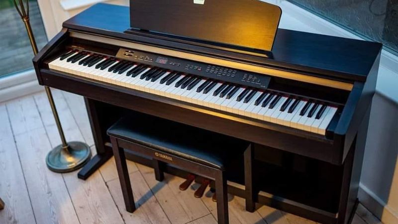 Đàn piano cơ và piano điện có mức giá thuê khác nhau