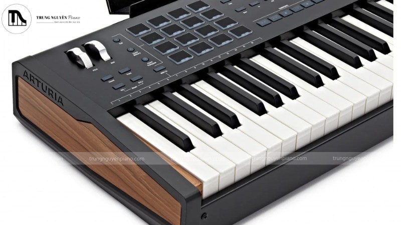 Review Arturia KeyLab 88 MkII: Controller toàn năng cho phòng thu 2 Bàn phím Fatar TP/100LR của KeyLab 88 MkII