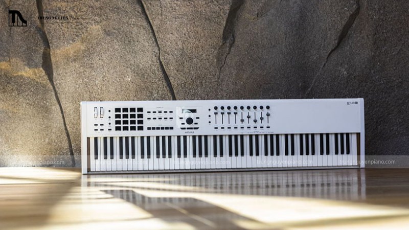 Review Arturia KeyLab 88 MkII: Controller toàn năng cho phòng thu 6 Arturia KeyLab 88 MkII phù hợp cho nhà sản xuất âm nhạc và cả nhạc công biểu diễn