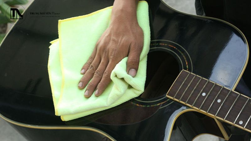 Sử dụng dây patch có độ dài vừa đủ để kết nối các pedal.