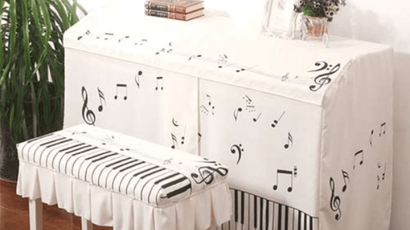 Che phủ phím đàn bằng khăn khi không sử dụng để tránh bụi bẩn
